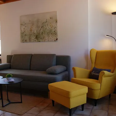 Moselblick - An Der Uferpromenade