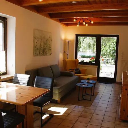 Moselblick - An Der Uferpromenade *